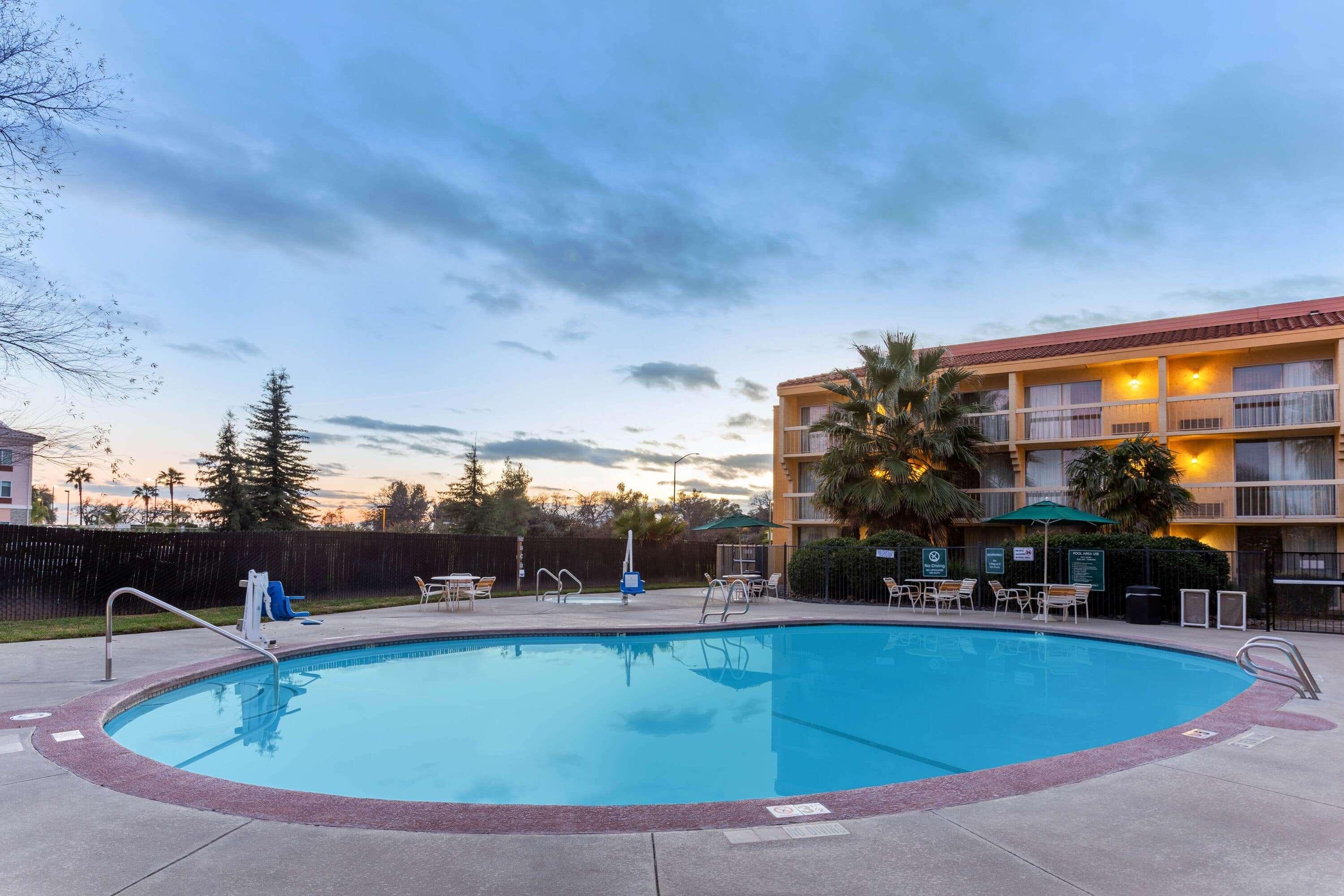 La Quinta By Wyndham Redding Hotell Eksteriør bilde