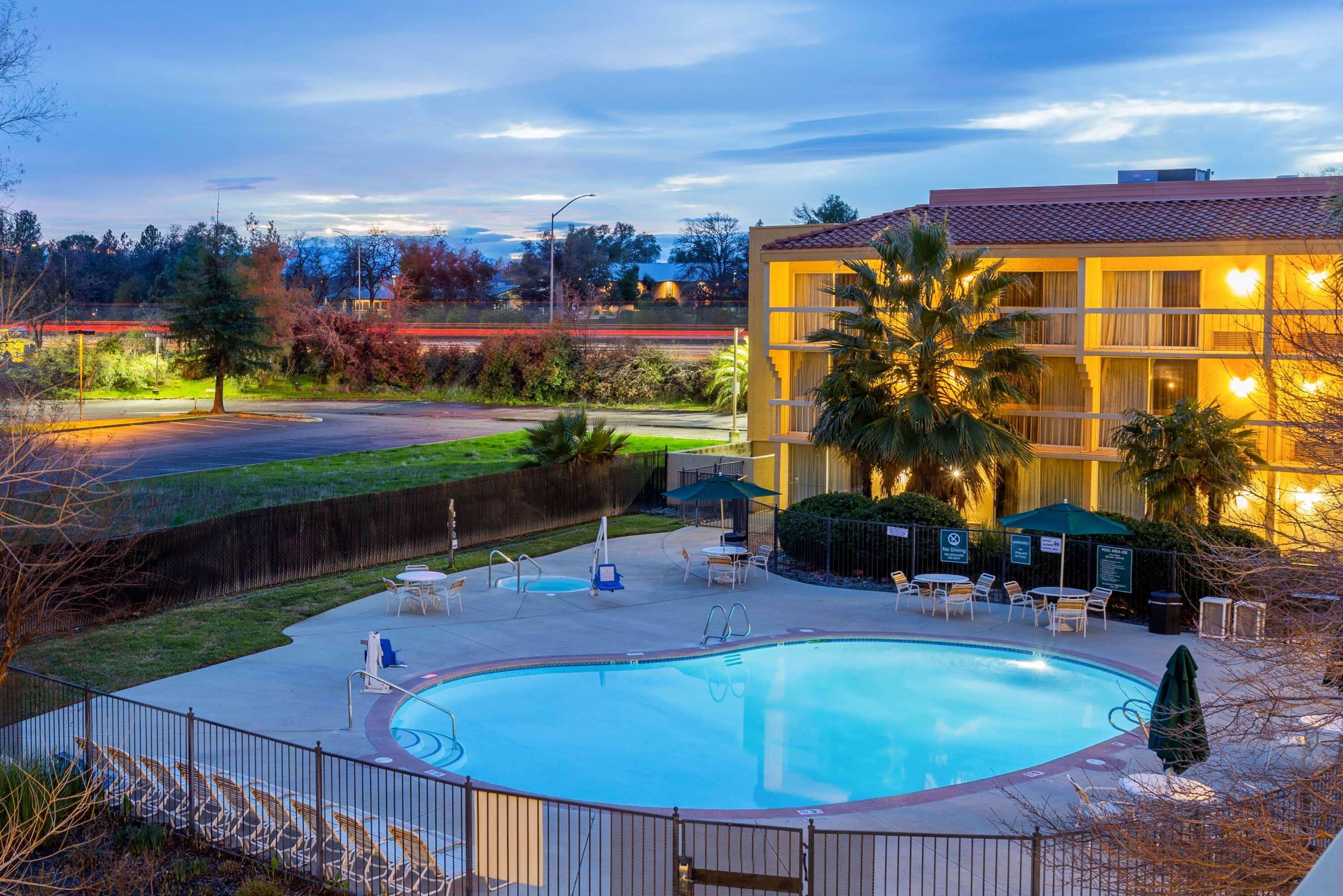 La Quinta By Wyndham Redding Hotell Eksteriør bilde